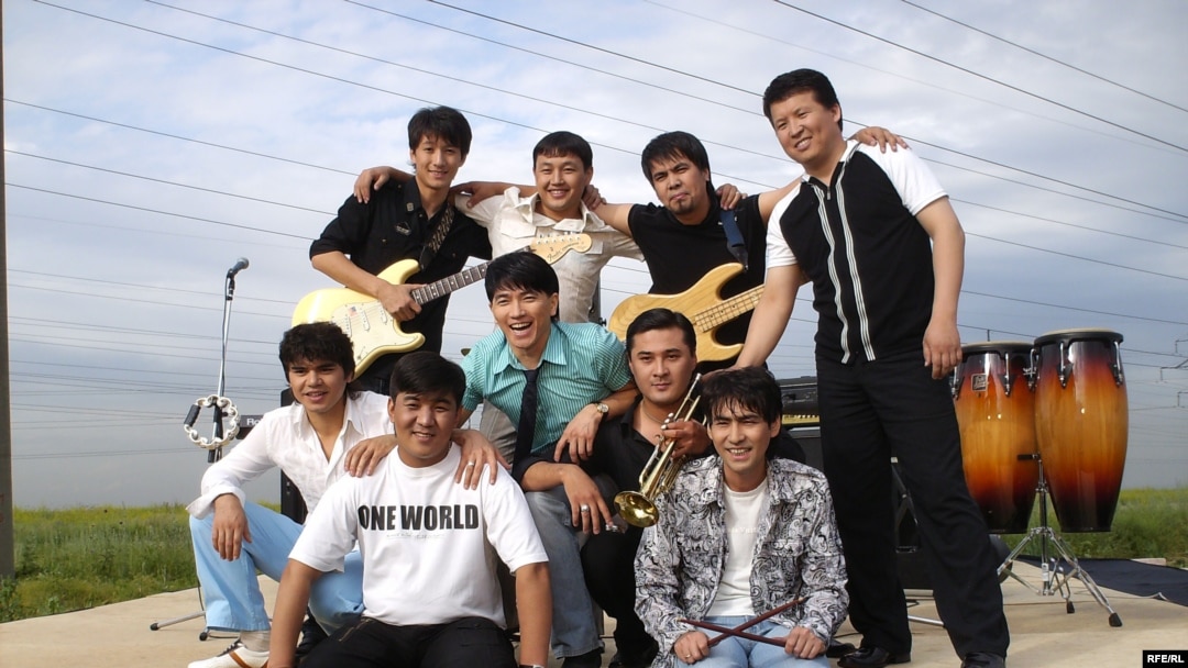 Бірнеше қалыпты жыныстық қатынас