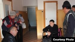 Министр Кубатбек Боронов Акпарали уулу Жусупбек менен сүйлөшүүдө
