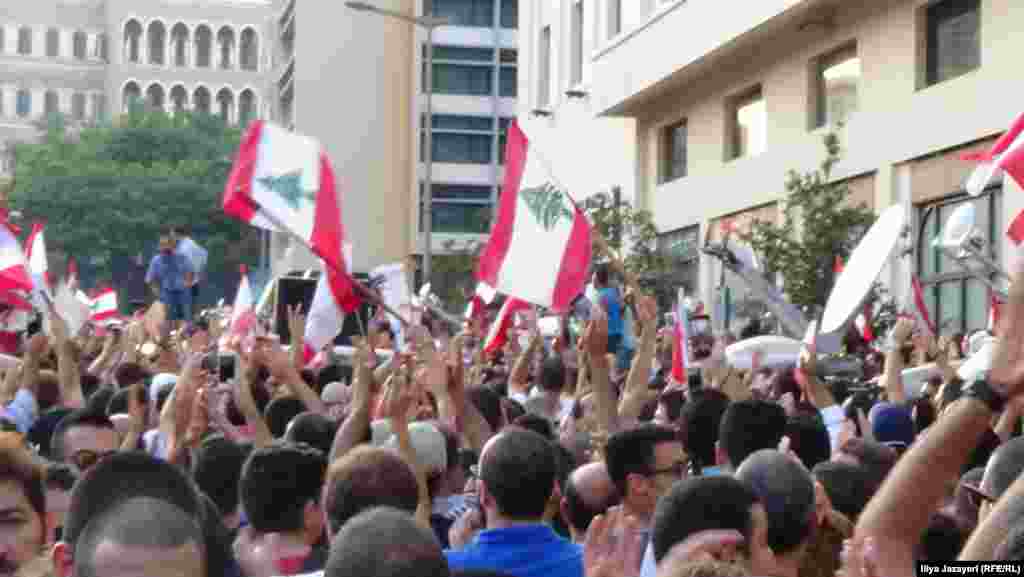 Lebanon -- Lebanon protests against Beirut government over rubbish dispute. August 23, 2015