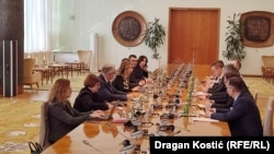 Sastanak delegacija na čelu sa ministrima Peerom Sijrtom i Dubravkom Đedović Handanović u Beogradu, 15. januar 2026.