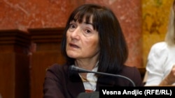 Kako navodi Russia Today, novinarka Ljiljana Smajlović (na fotografiji) za RT Balkan radi serijal emisija "Relativizacija", u kojima intervjuiše poznate ličnosti. 