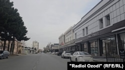 Ресторани Волл Стрит дар Хуҷанд. 