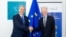 Prim-ministrul interimar al Moldovei, Eugen Osmochescu (stânga), la una din întâlnirile din marja noii conferințe interguvernamentale Moldova-UE, Bruxelles, 14 iulie 2026. 