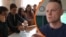 «Я вчитель чи воїн?»: як фізик збирає мільйони переглядів