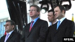 Președintele Mihai Ghimpu, comisarul UE Stefan Fule și premierul Vlad Filat la Chișinău