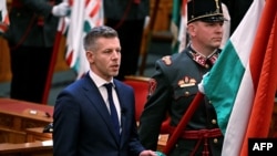 Петер Мадьяр Венгриянын жаңы парламентинин отурумунда ант берди. Будапешт. 9-май, 2026-жыл. 