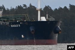 Tancherul Eagle S, confiscat de Finlanda pe 25 decembrie 2024, în Marea Baltică, fost una din primele nave cunoscute din așa-numita „flotă fantomă” a Federației Ruse.