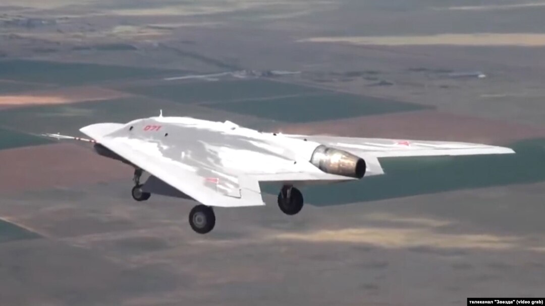 Dronă de atac S-70 „Okhotnik”