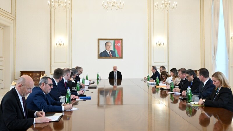 Əliyev: Azərbaycan ordusu NATO standartlarına uyğunlaşdırılır