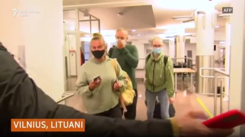 Pasagjerët në avionin e devijuar nga Bjellorusia tregojnë se çfarë ndodhi