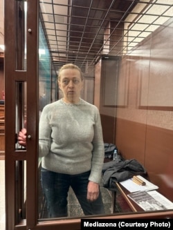 65-річну вчительку Валентину Заярну російський суд визнав винною в участі у терористичній організації, замаху на зберігання вибухівки та підготовці теракту