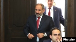 Armenia -- Prime Minister Nikol Pashinian arrives for a cabinet meeting in Yerevan, June 6, 2019.