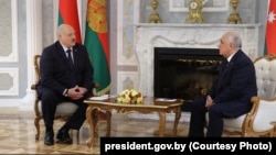 Alexander Lukashenko at a meeting with the Prime Minister of Azerbaijan Ali Asadov on October 3 in Minsk. Official photo