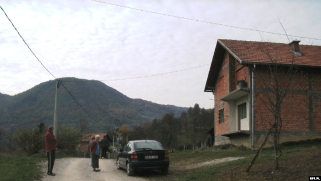 Dešavanja koja su za rezultat imala veliki broj ubijenih i nestalih Bošnjaka u Vlasenici su započela 21. aprila 1992. kad su jednice vojske JNA nasilno ušle u Vlasenicu i zauzele sve institucije, foto: Sadik Salimović