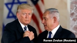 Presidenti amerikan, Donald Trump, dhe kryeministri izraelit, Benjamin Netanyahu, në vitin 2017.