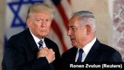 دونالد ترامپ (چپ) همراه با بنیامین نتانیاهو