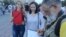Активисты в Орле собирают подписи за отставку Медведева. 19 июня 2018