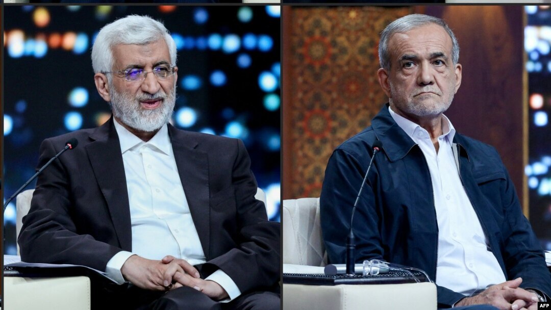 Masud Pezeshkian (dreapta) și Saeed Jalili concurează în turul doi al alegerilor prezidențiale din 5 iulie. Combo RFE/RL.