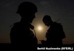 Sappers of the 93rd Separate Mechanized Brigade during a training session