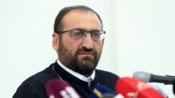 «Փորձում են թուլացնել Վեհափառին». 4-րդ սրբազանը՝ ճաղերի հետևում