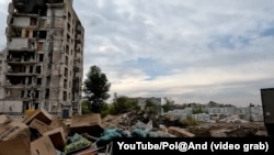 Залишки зруйнованих Росією багатоповерхівок у Сіверськодонецьку