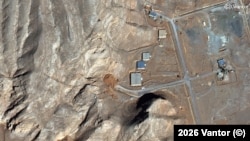 تصاویر ماهواره‌ای از افزایش حضور نظامی آمریکا و وضعیت جدید مرکز هسته‌ای اصفهان
