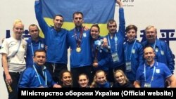 У жовтні Ігор Рейзлін чемпіоном VII Всесвітніх ігор серед військовослужбовців. На фото – збірна України з фехтування