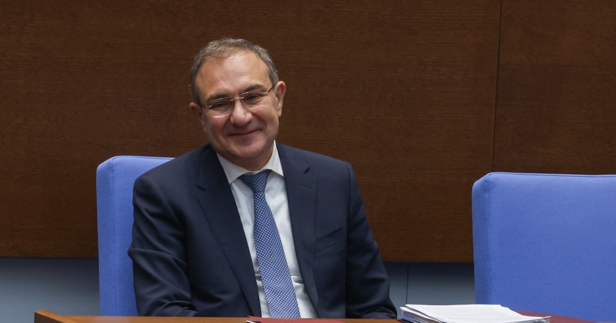 Управляващите от ГЕРБ, БСП, ИТН и ДПС – Ново начало“