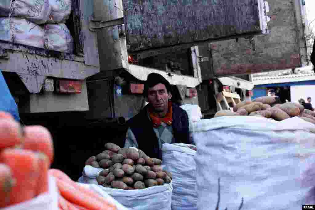 Bakının Yaşıl bazarından lövhələr #6