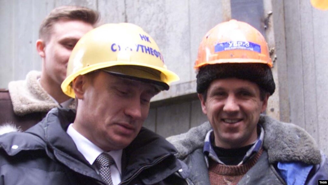 Законодатели северного города посчитали спущенную из Москвы инициативу неуместной. Обращение в поддержку ВВП было опубликовано чуть позже в измененном виде от имени председателя думы