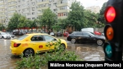 Furtuni violente în București și Prahova: zeci de intervenții ale autorităților, zboruri redirecționate și avertizări de cod roșu
