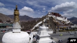 Город Лхаса в Тибетском автономном округе в Китае. Иллюстративное фото.