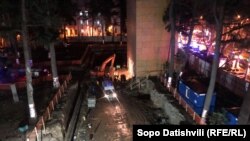 На стройке в центре Тбилиси в момент обвала работали 15 человек