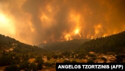 Apokaliptikus képek a lángokban álló Görögországból