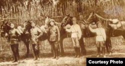 Пять братьев-казаков Голубовских, служивших в Первой конной Буденного, 1920. Михаил – крайний справа