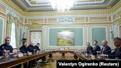 Президент України Володимир Зеленський, Джаред Кушнер, спеціальний посланник США Стів Віткофф, представники Великої Британії, Франції та Німеччини беруть участь у зустрічі в Києві, Україна, 6 вересня 2026 року