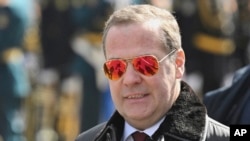 Zamjenik predsjedavajućeg ruskog Vijeća sigurnosti i čelnik stranke Jedinstvena Rusija Dmitrij Medvedev na vojnoj paradi povodom Dana pobjede u Moskvi, Rusija,9. maja 2025.