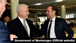 Duško Marković, crnogorski premijer (L) i rasim Ljajić, potpredsednik Vlade Srbije (D) uoči foruma na kome su učestvovali tokom konferencije o evropskoj i ekonomskoj budućnosti Balkana u Budvi.