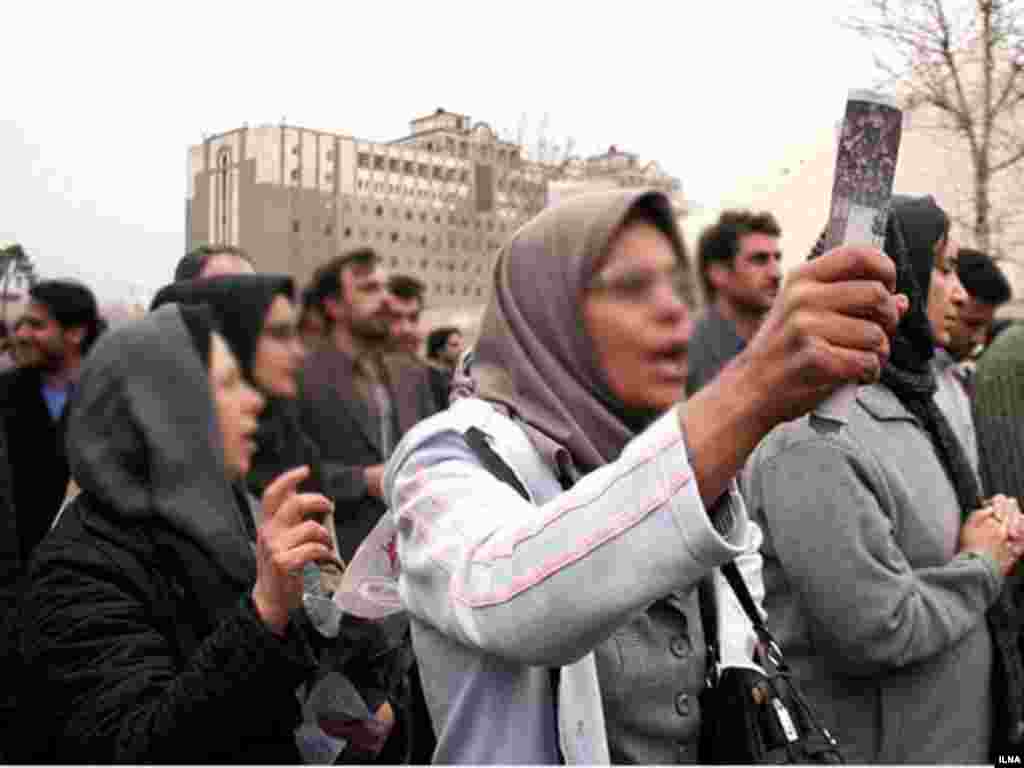 Iran, Teachers are protesting in front of palriments, 03/06/2007