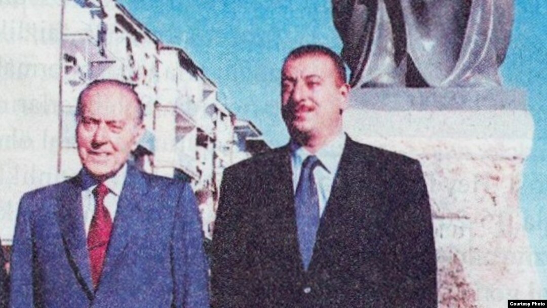Heydər və İlham Əliyevlər