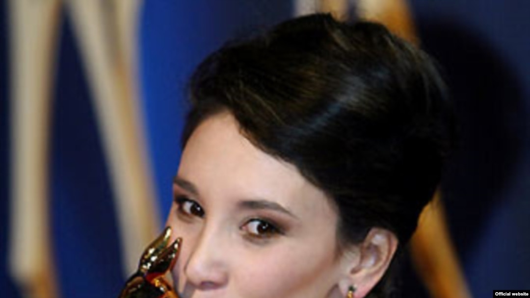 Erkaklar belboglar bilan sikishmoqda (fotosuratlar) Halatli etuk ayollarning porno fotosuratlari