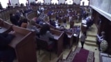 Սարիկ Մինասյանն ու Վարդան Ղուկասյանը ձեռք սեղմեցին. կայացավ Գյումրիի ավագանու նիստը