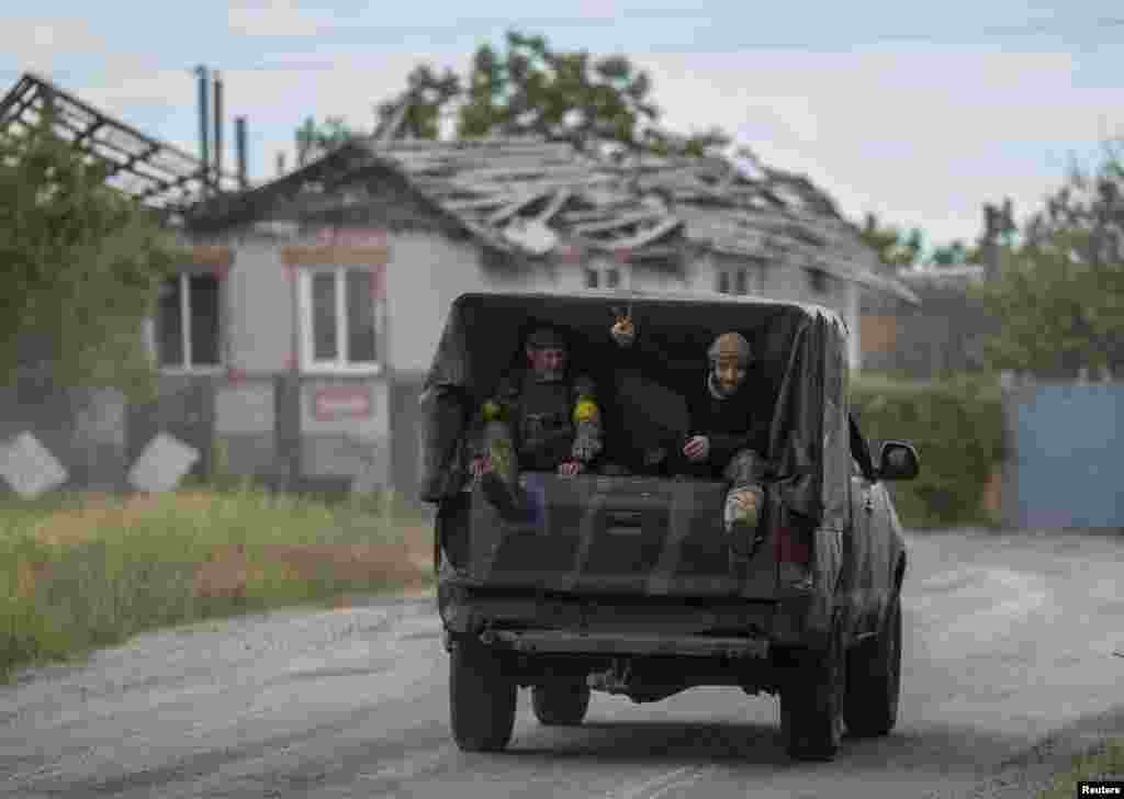 УКРАИНА -&nbsp;Украинската војска соопшти дека во изминатите 24 часа се воделе нови борби во источна и јужна Украина, како и дека биле пријавени повеќе напади од Украина во рускиот регион Белгород, додека Киев соопшти дека спречил обид за инфилтрација на руски &bdquo;диверзанти&ldquo; во регионот Харкив.