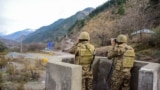 Ҳиндустону Покистон минтақаи Кашмирро аз худ медонанд ва қисматҳое аз онро ду кишвар назорат мекунанд