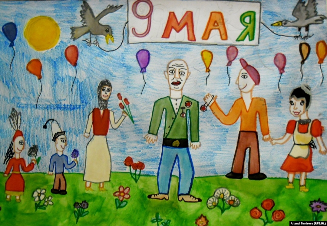 Күйеуі әйелінің көзінше қожайынын трахает (фото) Әйелдер тесіктерін көрсетеді