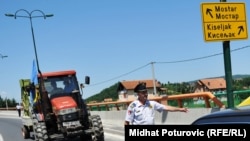 Protesti poljoprivrednika, ulaz u Sarajevo, 8. juli 2011