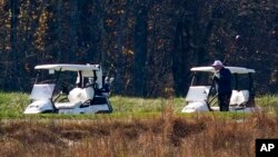 დონალდ ტრამპი გოლფის თამაშისას