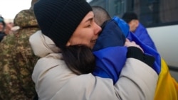 Ще 300 українських військових вдома: перші емоції після зустрічі з рідними