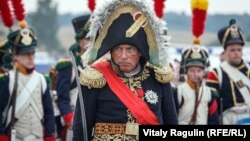 Oleg Sokolov, istoricul asasin, specialist în Napoleon, a cărui crimă sordidă fascinează Rusia… și Franța.