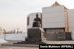 Памятник Буян-Батыргы установлен в центре Кызыла